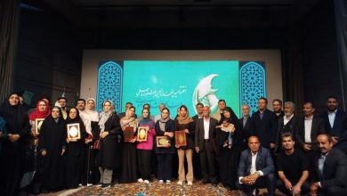 بانوی هنرمند گناوه‌ای مقام نخست جشنواره ملی مشاعره رضوی را کسب کرد